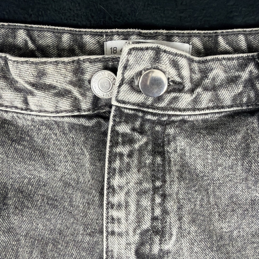 Primark Women Gray Super High Waist Denim Jeans Short 14 Distressed Cutoffs NWT - Picture 7 of 9